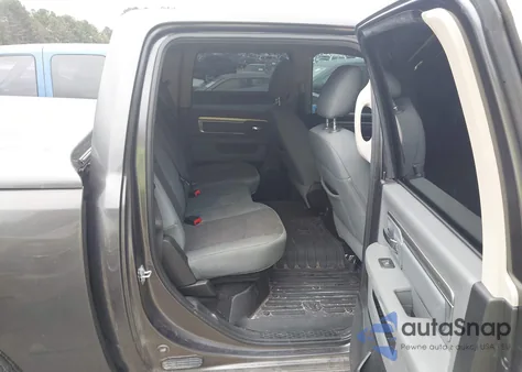 2019 Ram 1500 Classic Big Horn 4X2 5'7 Box z USA, uszkodzony, nr VIN 1C6RR6LT3KS573429